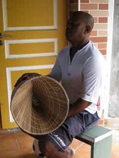 Kalou , fabricant de vouves traditionnels